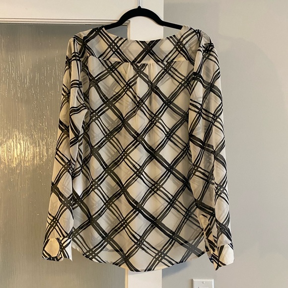 Banana Republic Cream Semi-Sheer Plaid Top long Sleeve Blouse, Size Large, EUC - Picture 4 of 4